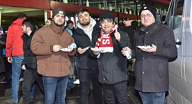 Başkan Togar’dan Taraftara Pilav Jesti
