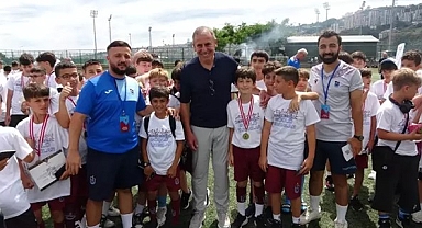 Abdullah Avcı, Trabzonspor'un Gelecek Vadeden Yıldızlarıyla Buluştu! 